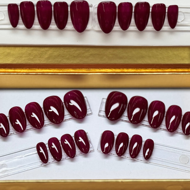 First Sign of Fall - Shape/Almond- Length/Short - Set of 28 False Nails - REUSABLE NAILS