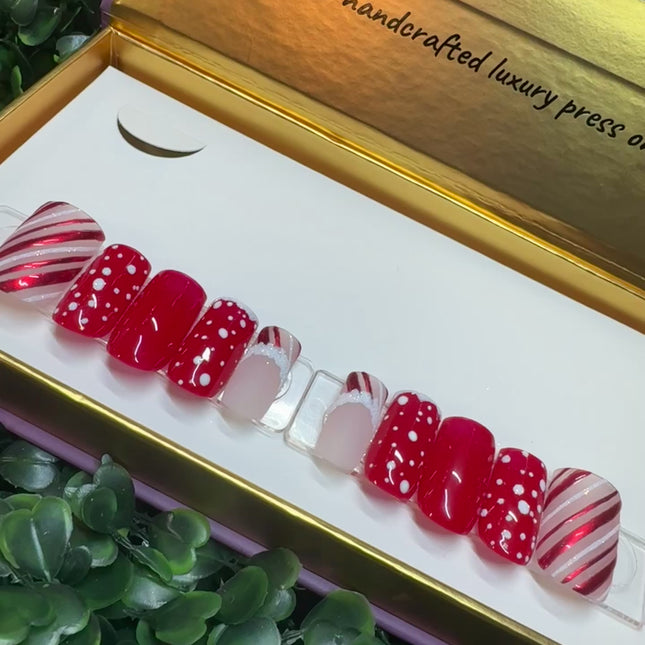HOLIDAY24 / SQUARE-SHORT / NAIL SET SIZE-LARGE / NAIL COUNT-10