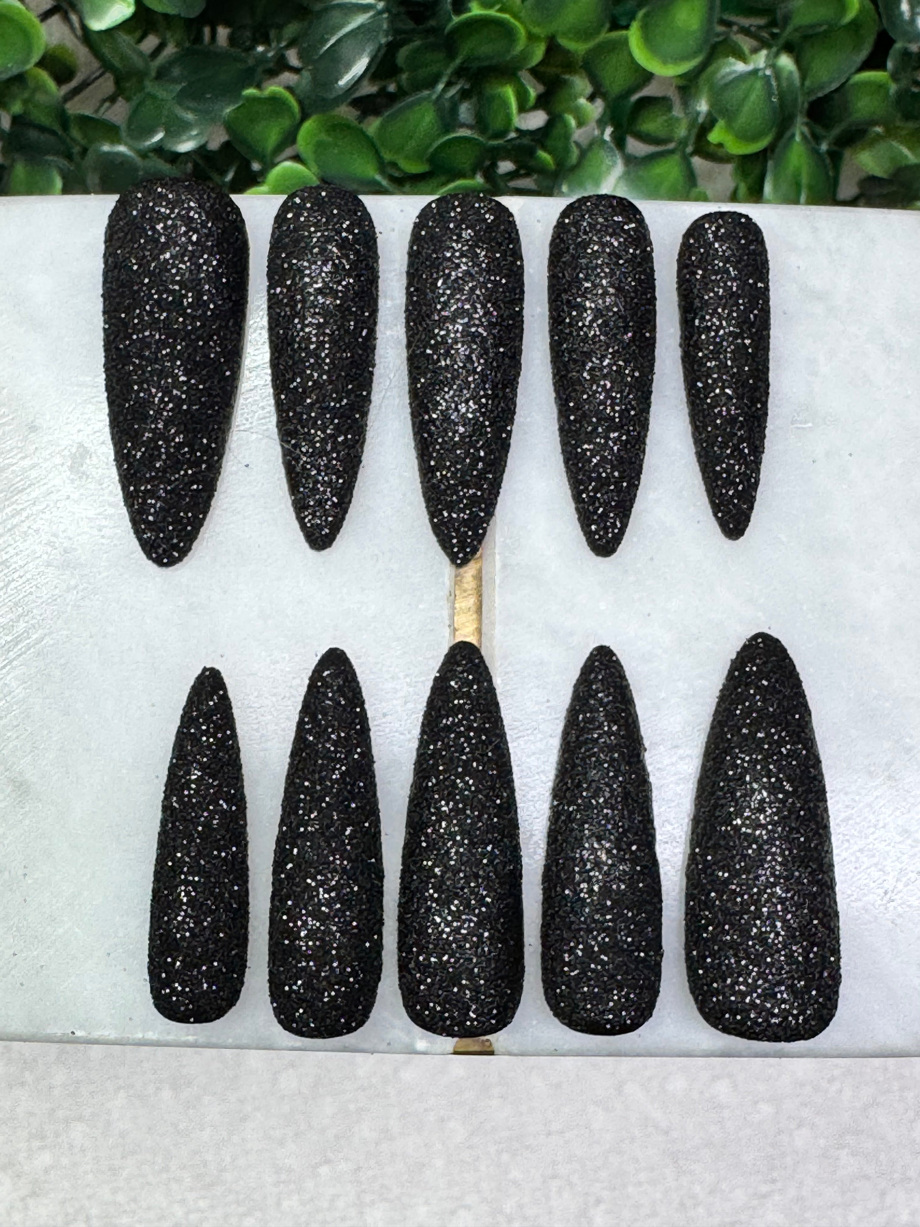 NYC RED BOTTOMS / ALOMD-LONG / SET SIZE X-SMALL / NAIIL COUNT: 10
