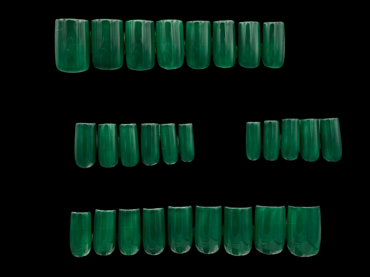 GRASS IS GREENER - Set of 28 Nails - Square/Short- REUSABLE