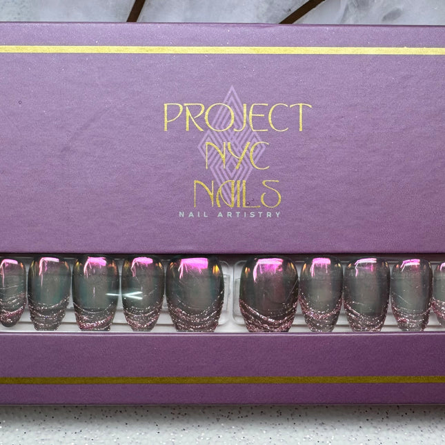 NYC's Dark Moon / Set Size: Med / Shape: Round / Length: Short￼