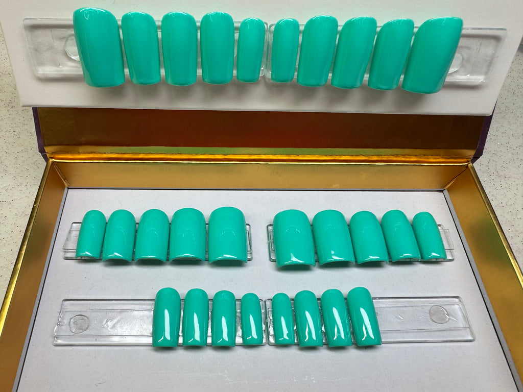 Aqua Summer - Shape: Square / Length: Short - Reusable Press-ons - 28 PCS (14 size options for ea. hand)