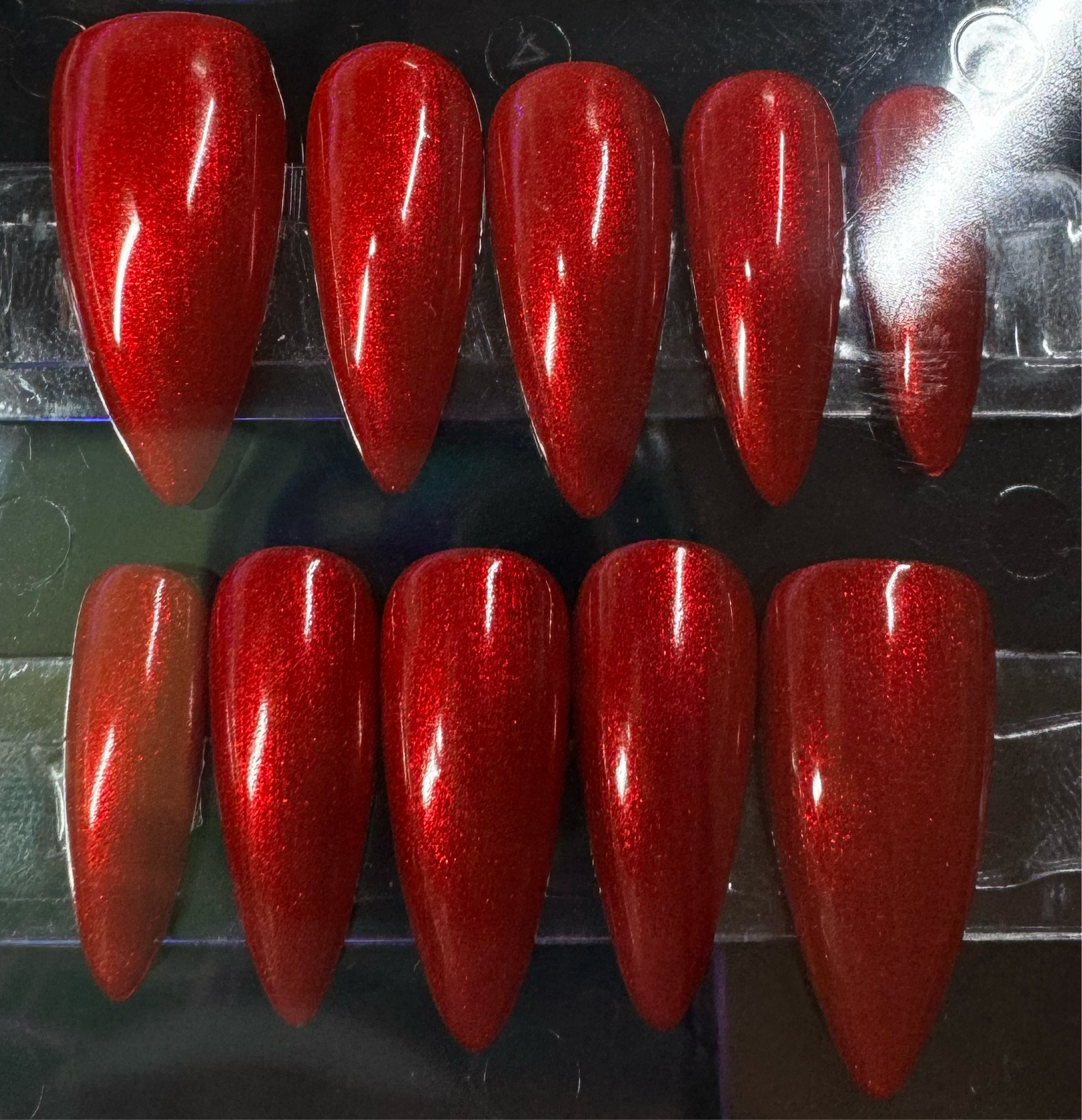 REDRUM - Set of 20 Nails - Stiletto/Medium - Reusable