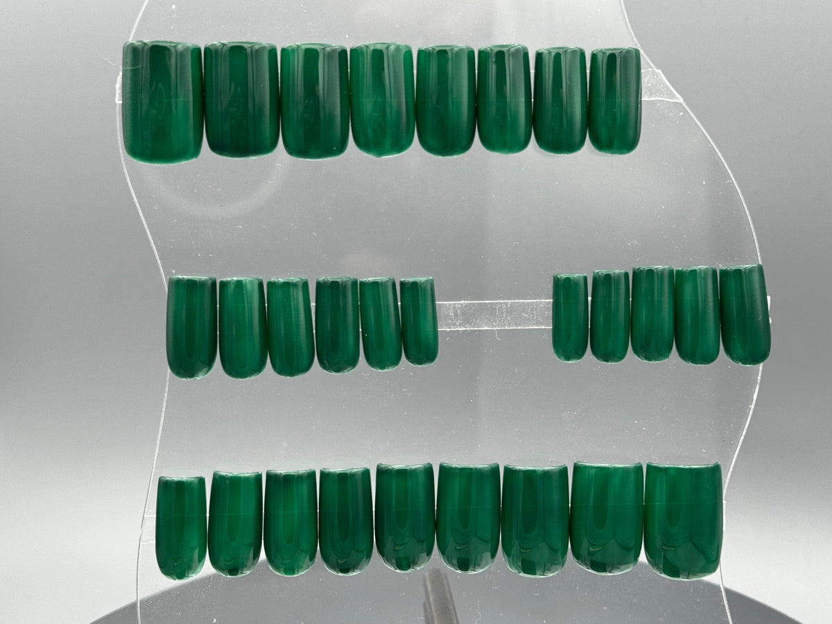 GRASS IS GREENER - Set of 28 Nails - Square/Short- REUSABLE