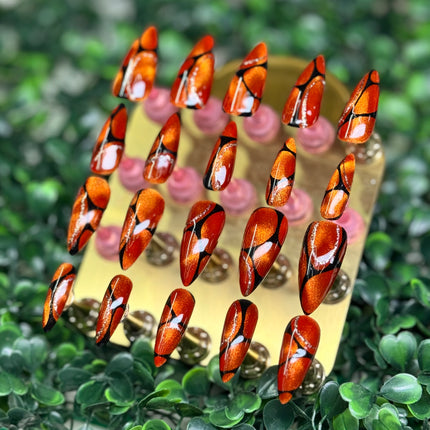 Holiday Fire - LENGTH: MEDIUM/ SHAPE: STILETTO - set of 20 REUSABLE press-on gel nails