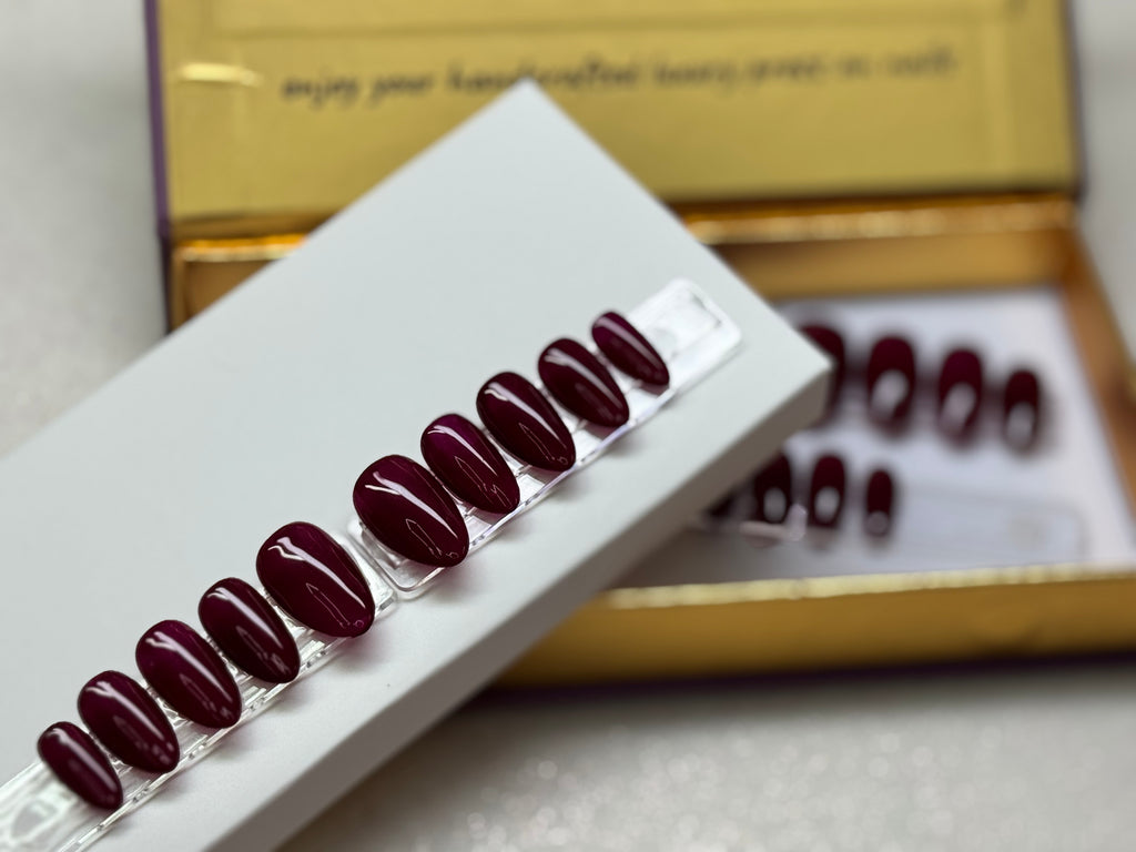 HOLIDAY24 / SQUARE-SHORT / NAIL SET SIZE-LARGE / NAIL COUNT-10