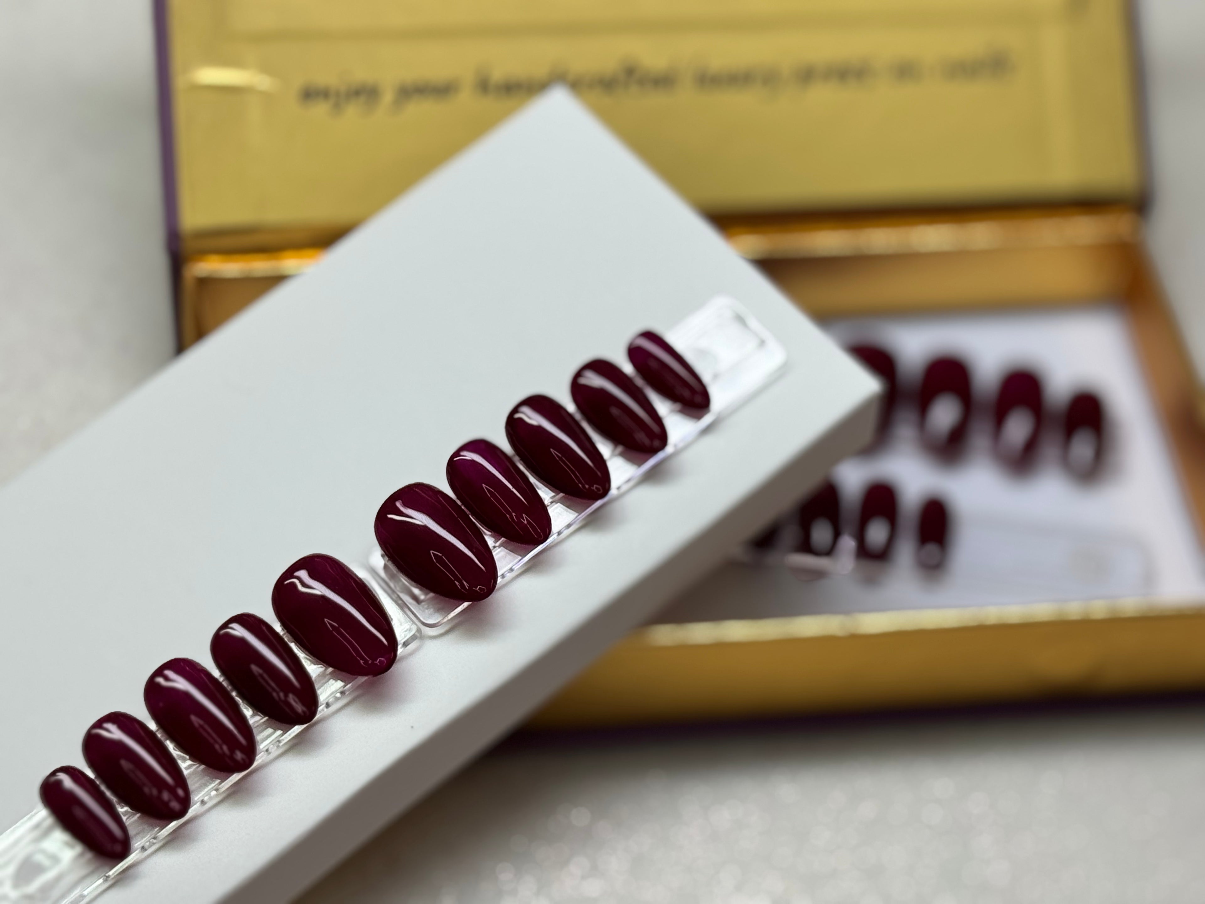 HOLIDAY24 / SQUARE-SHORT / NAIL SET SIZE-LARGE / NAIL COUNT-10