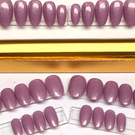Purple Twinkle: Shape:Round / Length:Short / 28 Nails (14 sizes for ea. hands)