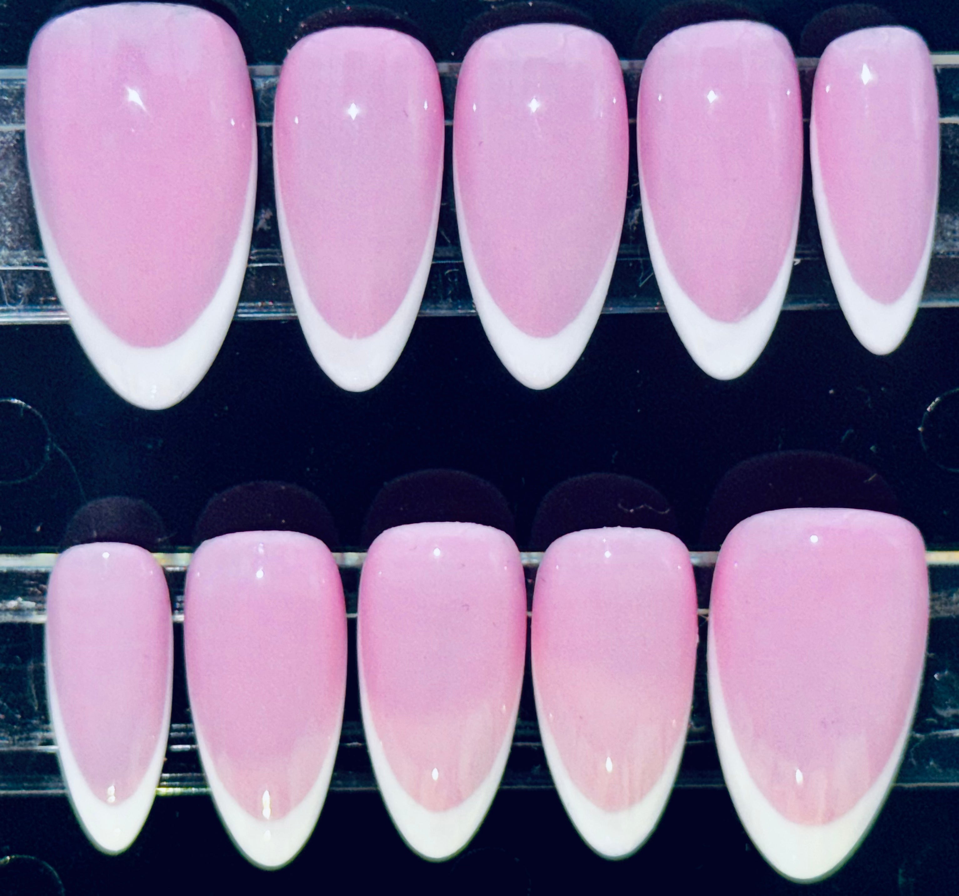 CLASSIC FRENCH - Set of 28 Nails - Almond/Medium - REUSABLE