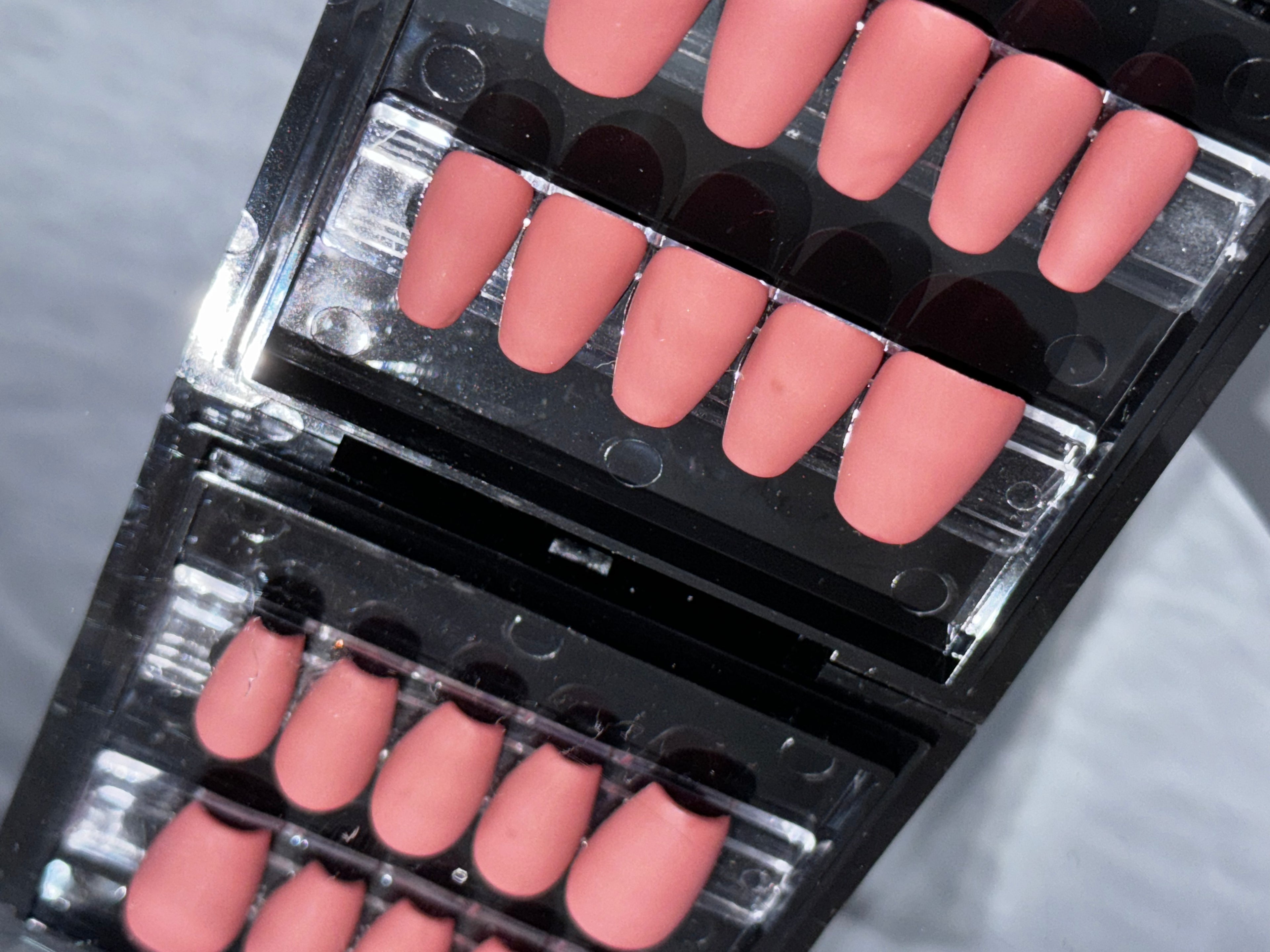 MORNING MOCHA ROSE - Set of 28 Nails - Coffin/Short