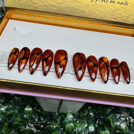 Holiday Fire - LENGTH: MEDIUM/ SHAPE: STILETTO - set of 20 REUSABLE press-on gel nails