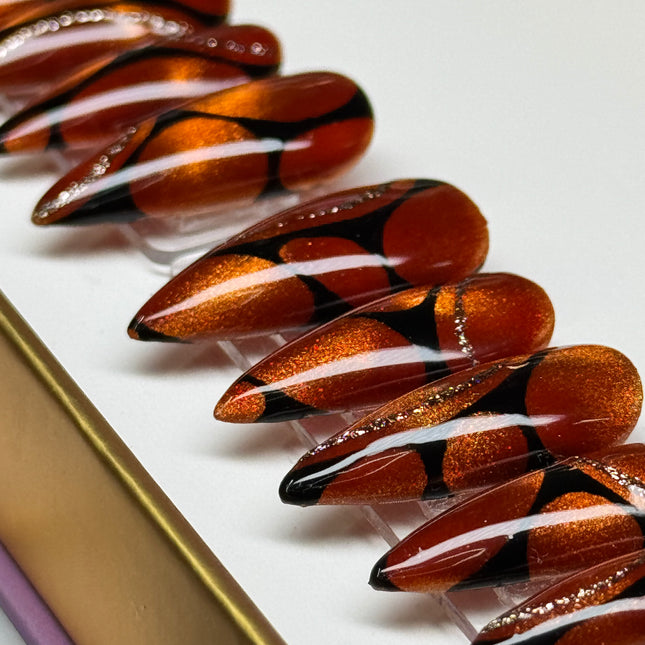 Holiday Fire - LENGTH: MEDIUM/ SHAPE: STILETTO - set of 20 REUSABLE press-on gel nails