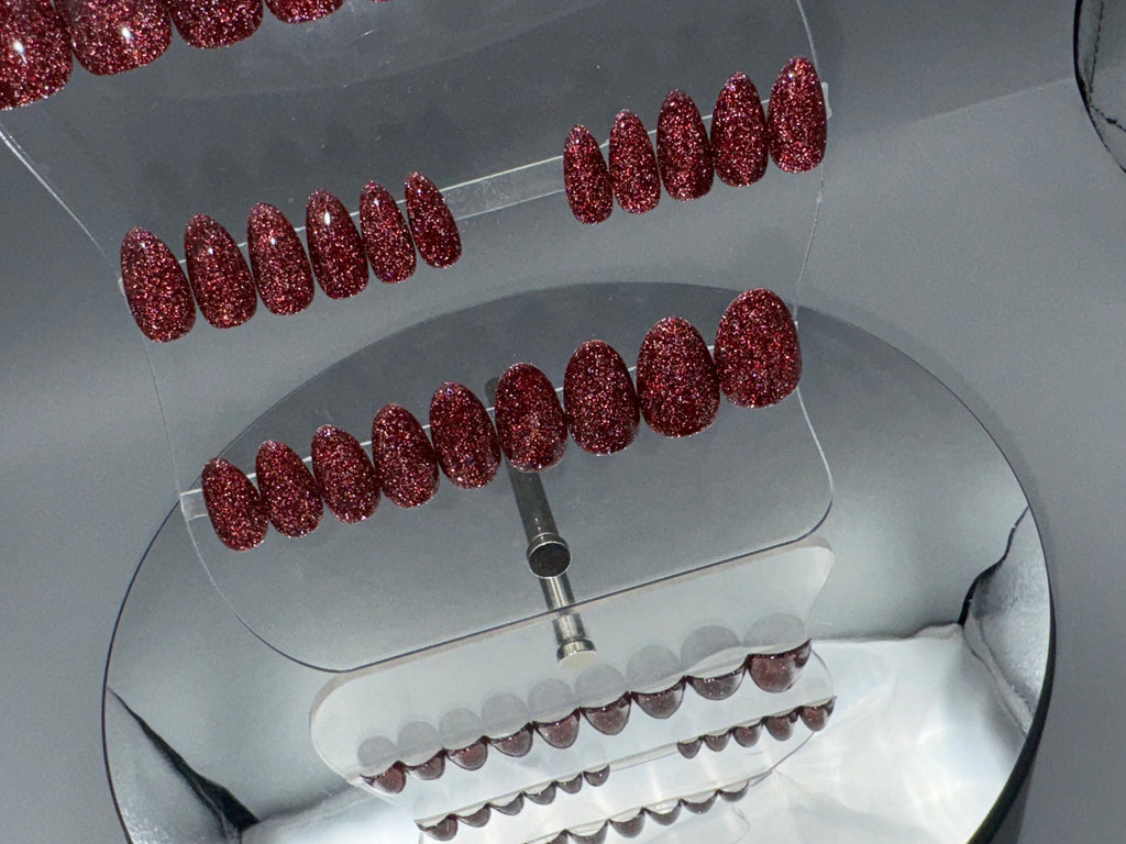 RED LIGHT - Set of 28 Nails - Almond/Short - Reusable False Nails.