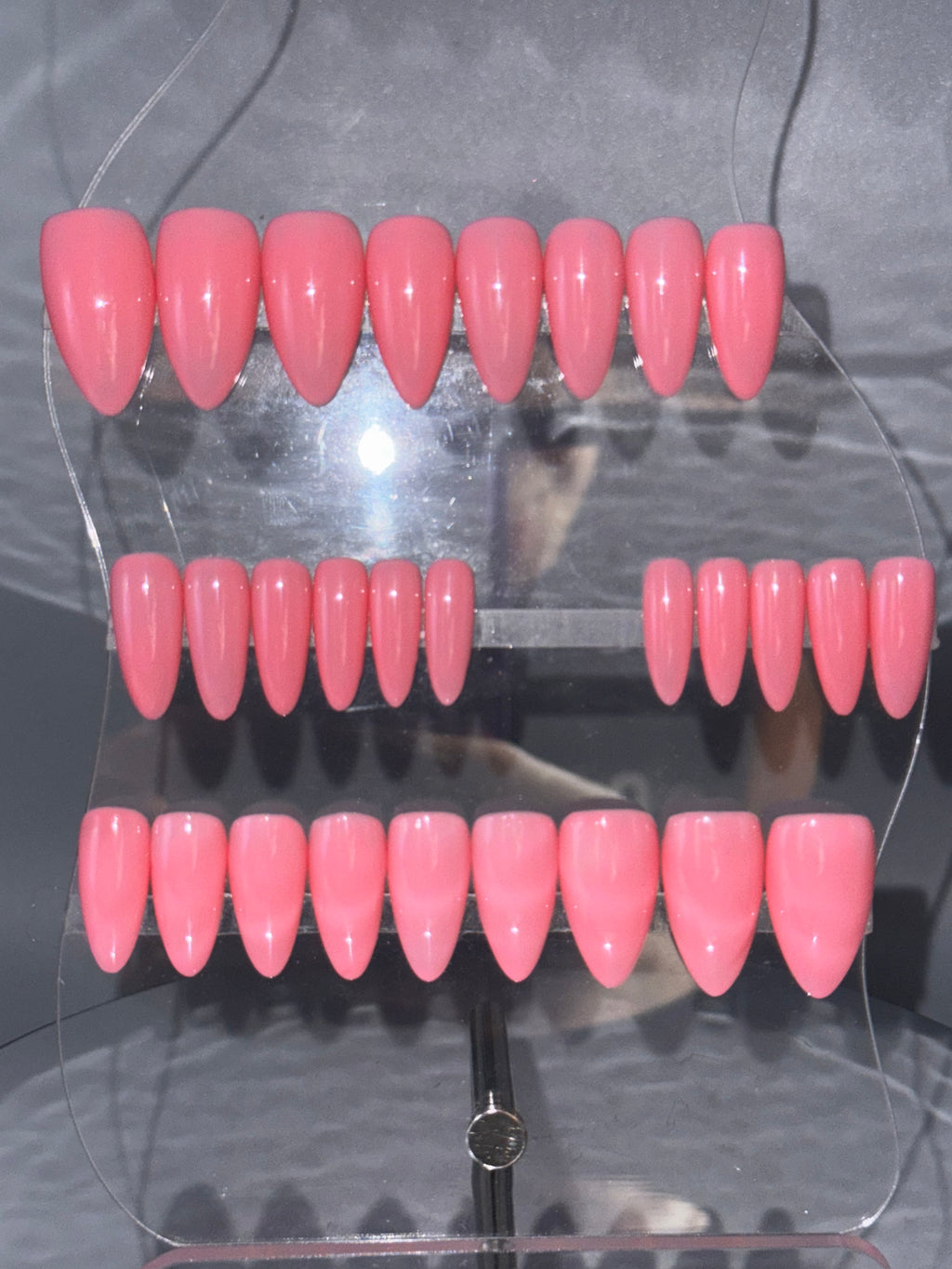 PINK KISSES - Set of 28 Nails - Stiletto/Short