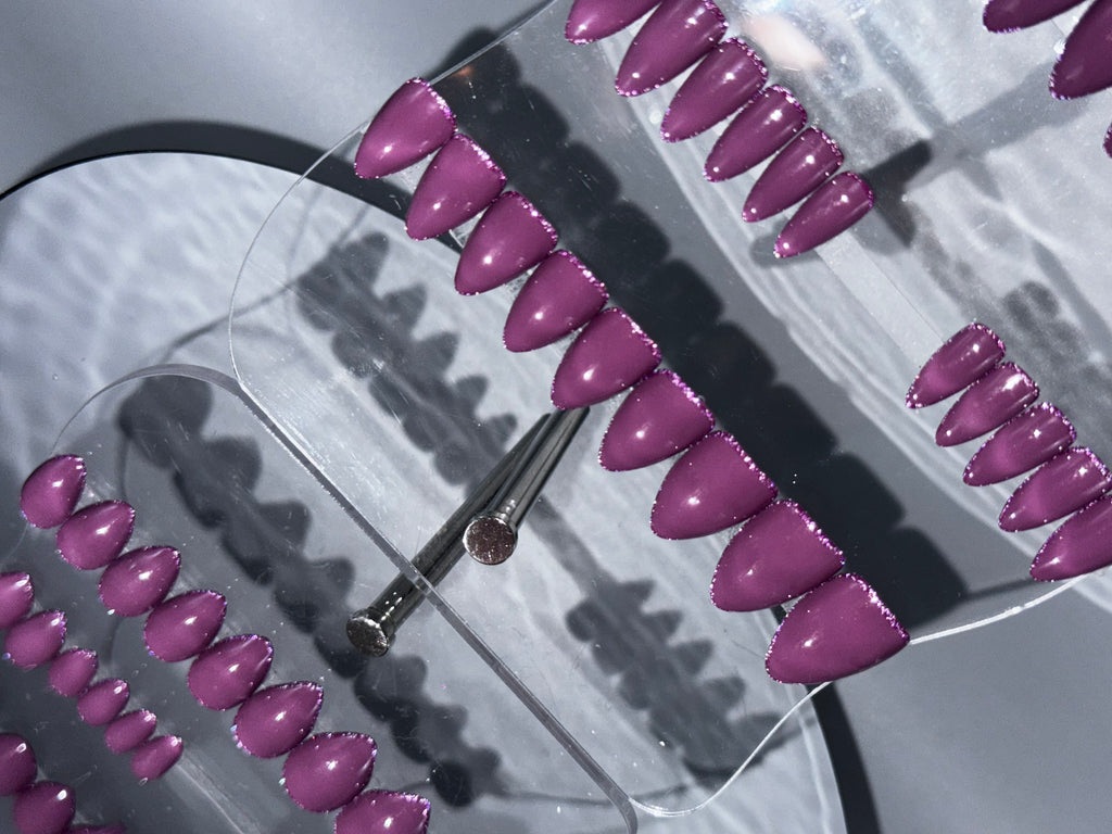 PURPLE RAIN - Set of 28 Nails - Stiletto / X-SHORT - Reusable