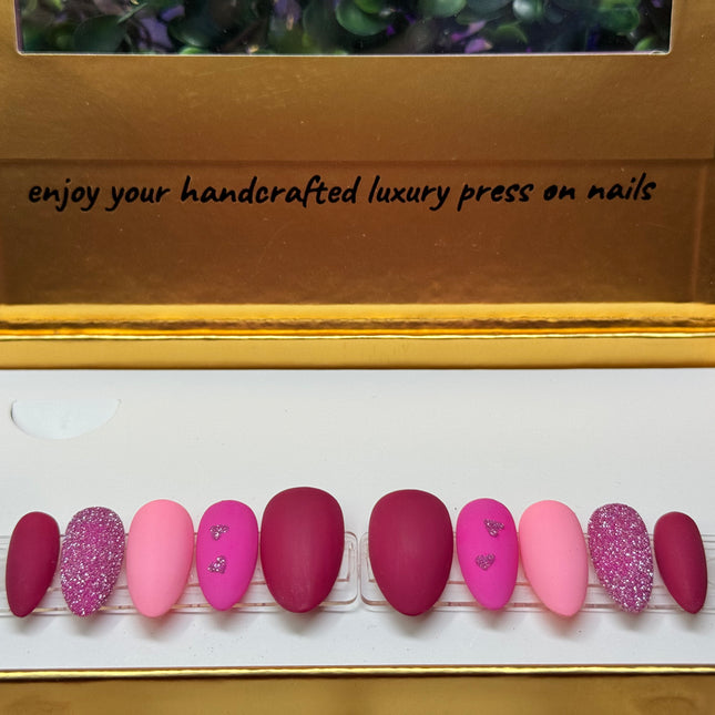 Color Block Love: Almond / Medium - Set Size: Large - 10PCS reusable press-on nails