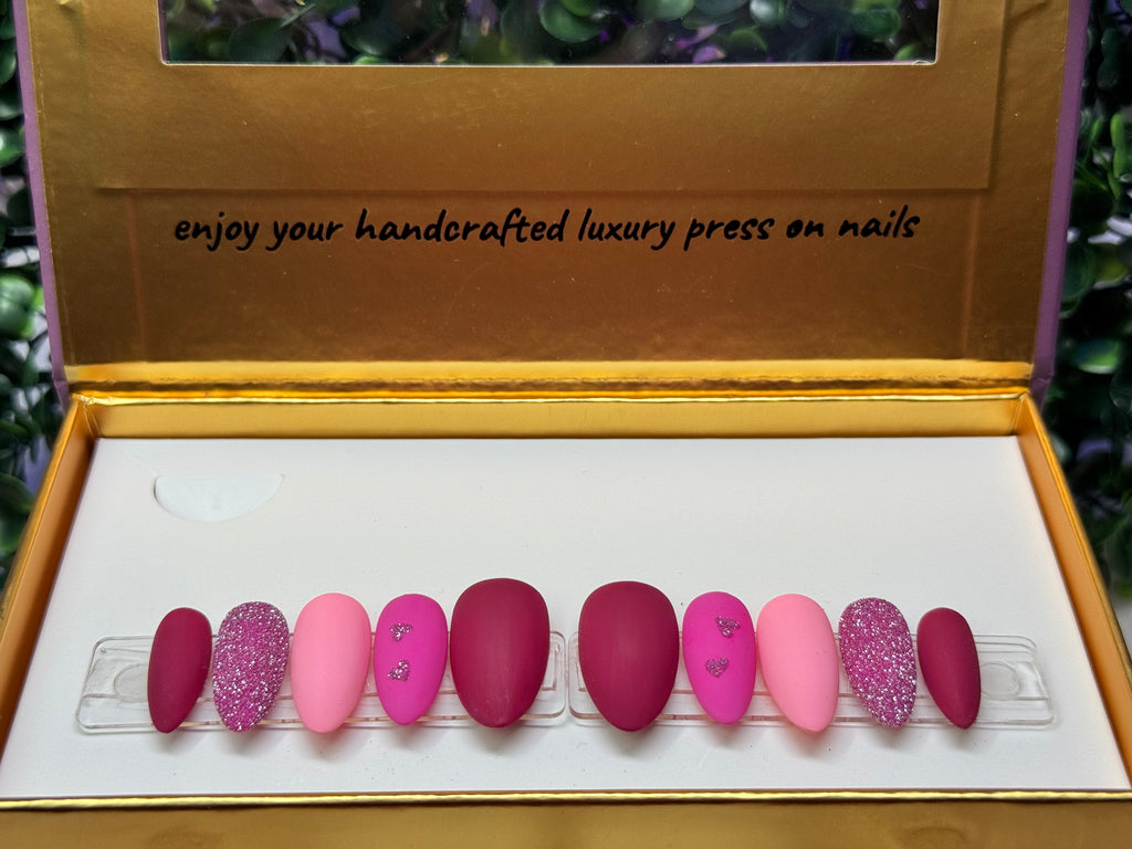 Color Block Love: Almond / Medium - Set Size: Large - 10PCS reusable press-on nails