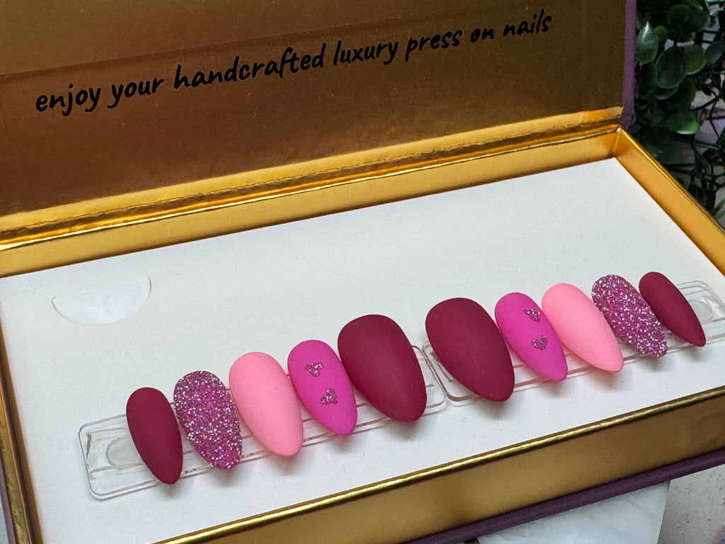 Color Block Love: Almond / Medium - Set Size: Large - 10PCS reusable press-on nails