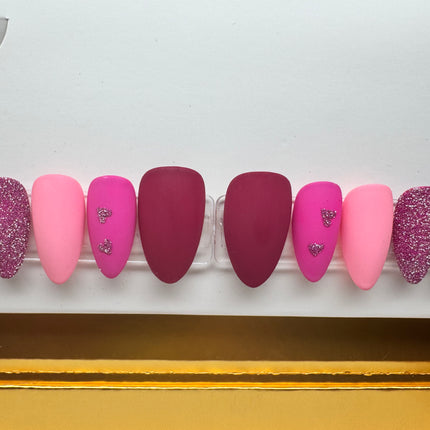 Color Block Love: Almond / Medium - Set Size: Large - 10PCS reusable press-on nails