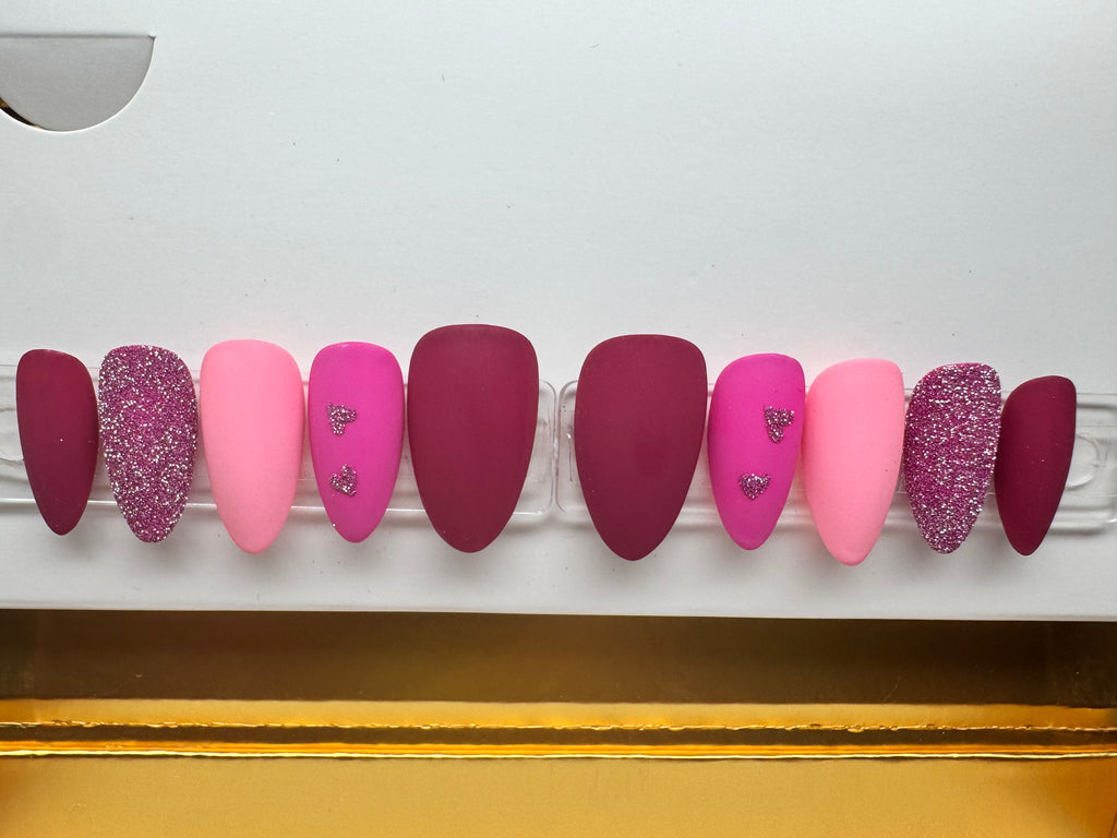 Color Block Love: Almond / Medium - Set Size: Large - 10PCS reusable press-on nails