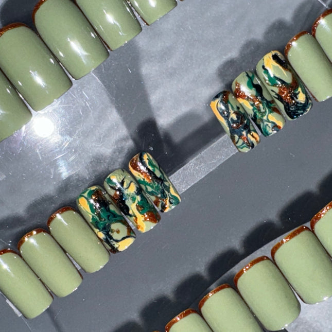 NYC GREEN FOREST - Set of 28 Nails - Square/Short