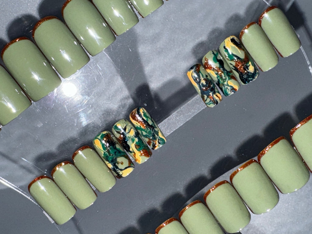NYC GREEN FOREST - Set of 28 Nails - Square/Short