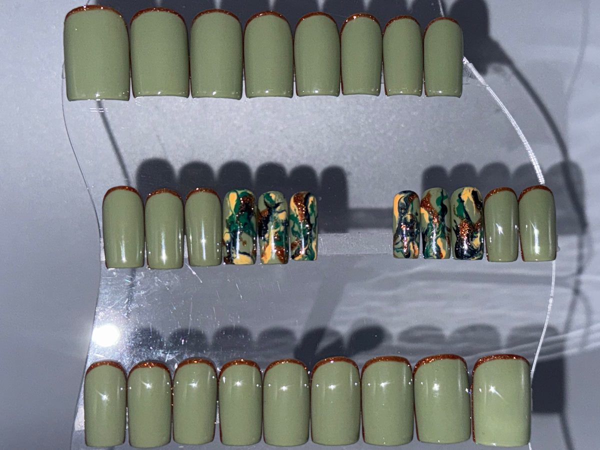 NYC GREEN FOREST - Set of 28 Nails - Square/Short
