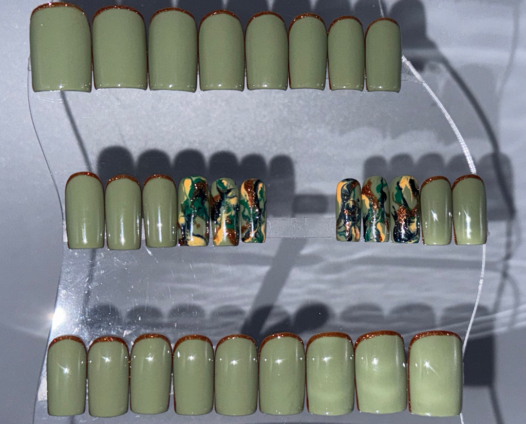 NYC GREEN FOREST - Set of 28 Nails - Square/Short