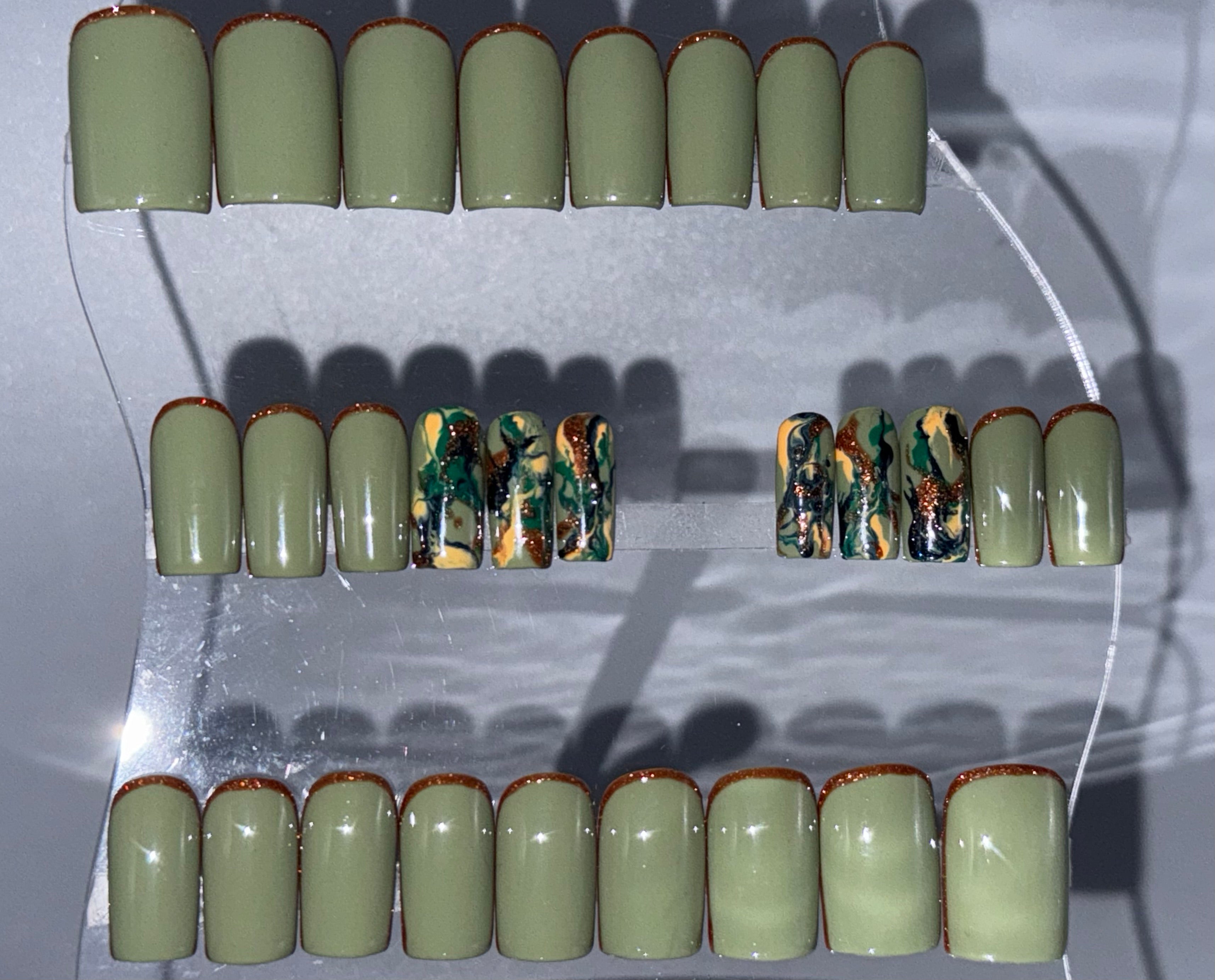 NYC GREEN FOREST - Set of 28 Nails - Square/Short