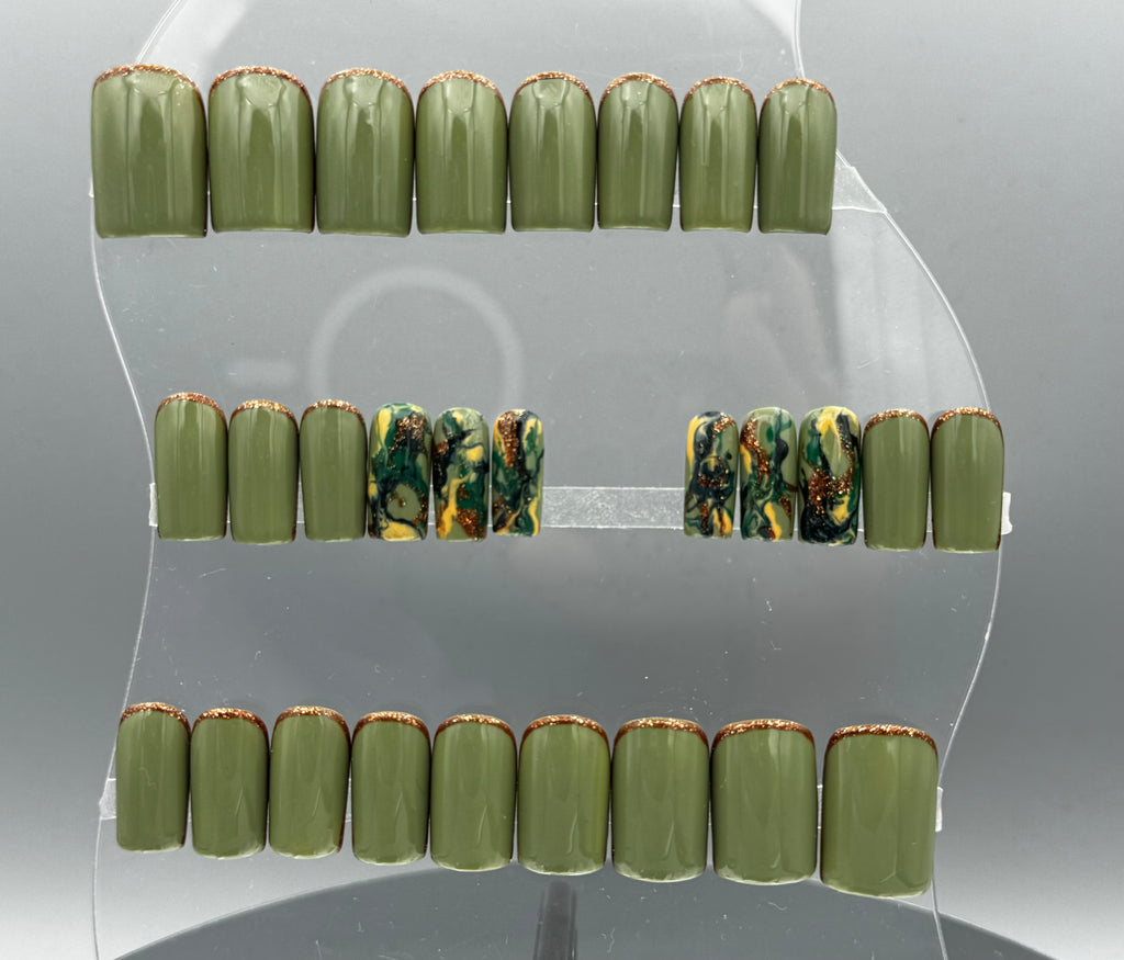 NYC GREEN FOREST - Set of 28 Nails - Square/Short