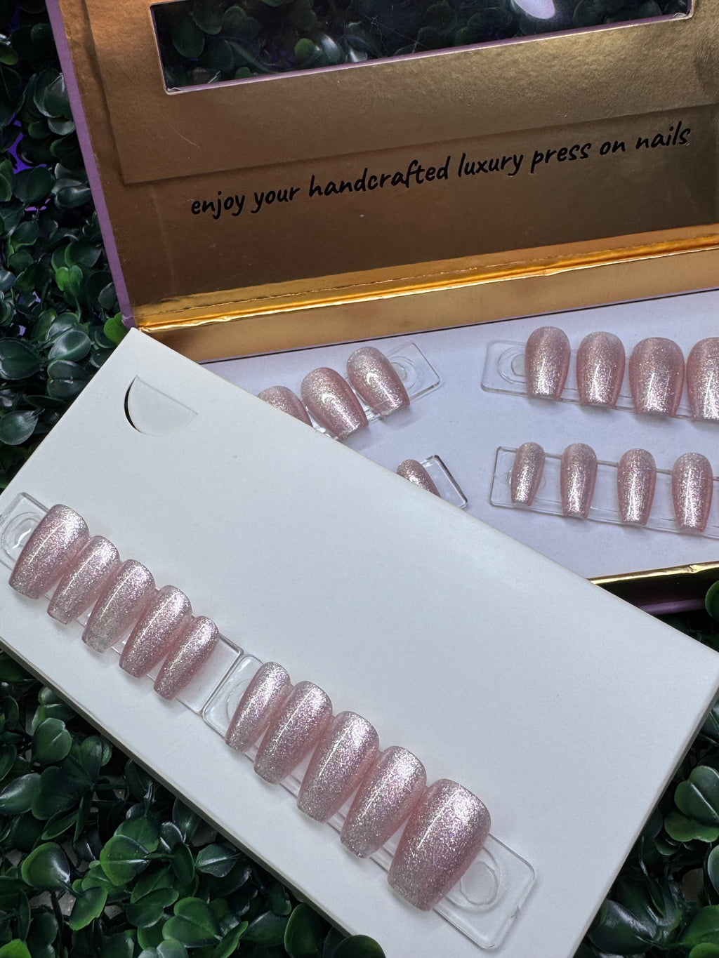 Sweet Angel / Set of 28 Nails / Shape:COFFIN - Length:SHORT