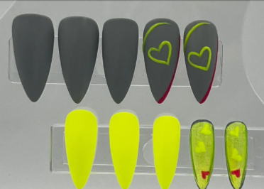 Electrifying Love - Set of 20 Nails - Stiletto/Medium